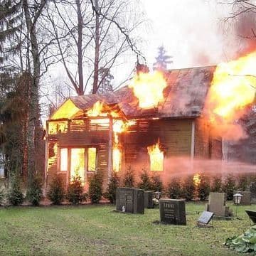 ‘Nightmare Scenario’: Responding EMT Finds Her 4-Year-Old Daughter Among Those Killed in Pennsylvania Fire