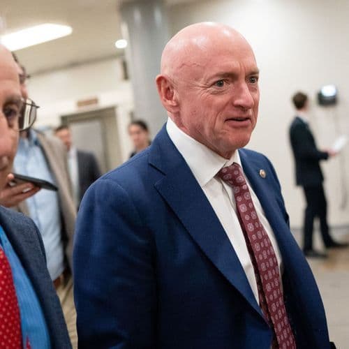 U.S. Sen. Mark Kelly presents 'AI for America' roadmap