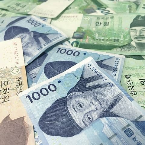 Hong Kong retail recovery accelerates as August sales rise by 3.8%