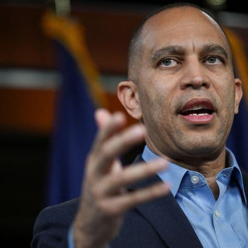 Johnson tells Jeffries to ‘just ignore’ Trump’s sombrero memes: ‘These are sideshows’