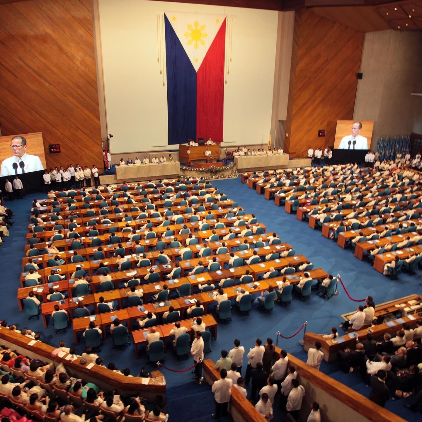 2 Witnesses in Alleged Kickback Deliveries Appear in Senate