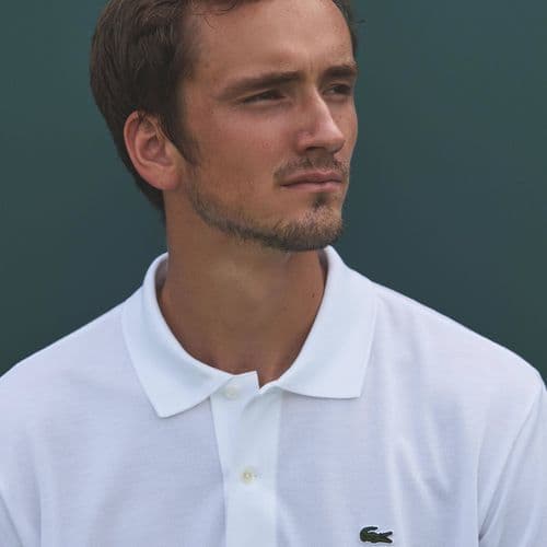 Humping Zverev Enemy of Shiri Warned