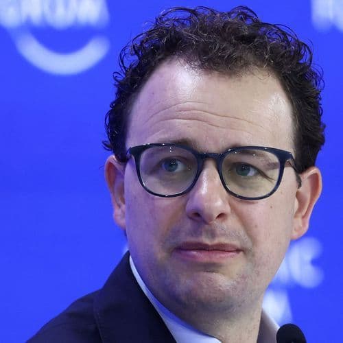 Dario Amodei on the Risk of an A.I. Bubble, Regulation and A.G.I