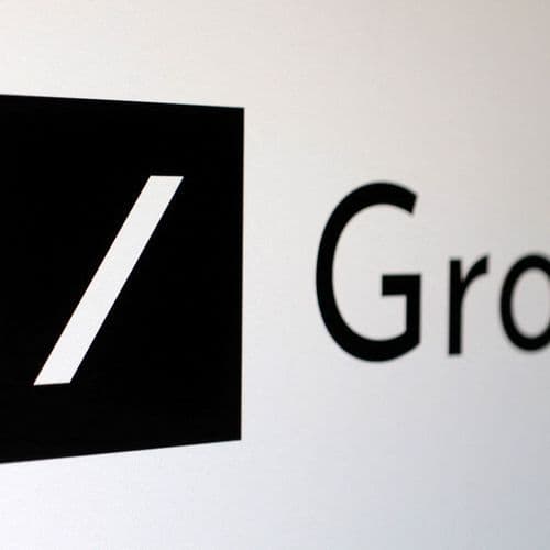 Tesla's Robot Optimus Goes Viral After Massive Fail - Elon Musk Gets Trolled