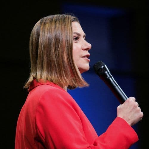 Lawmakers move to further restrict cellphones in DOD schools