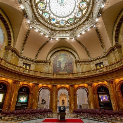 Big Tech Beneficiary Elizabeth Warren Cries 'Quid Pro Quo' over Tech Donations to Trump's White House Ballroom